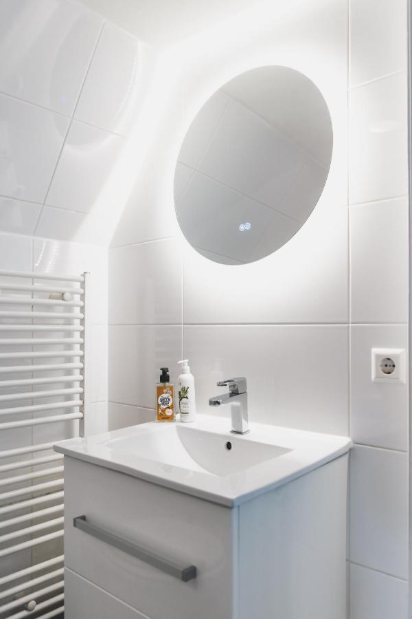 Tiny Attic On The Herengracht, Private Room Amsterdam Extérieur photo